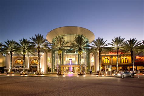 Unleashing the Power of Magic in Retail: Shopping Centers that Stand Apart